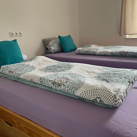 Apartments Und Zimmer Vettweiss Bagian luar foto