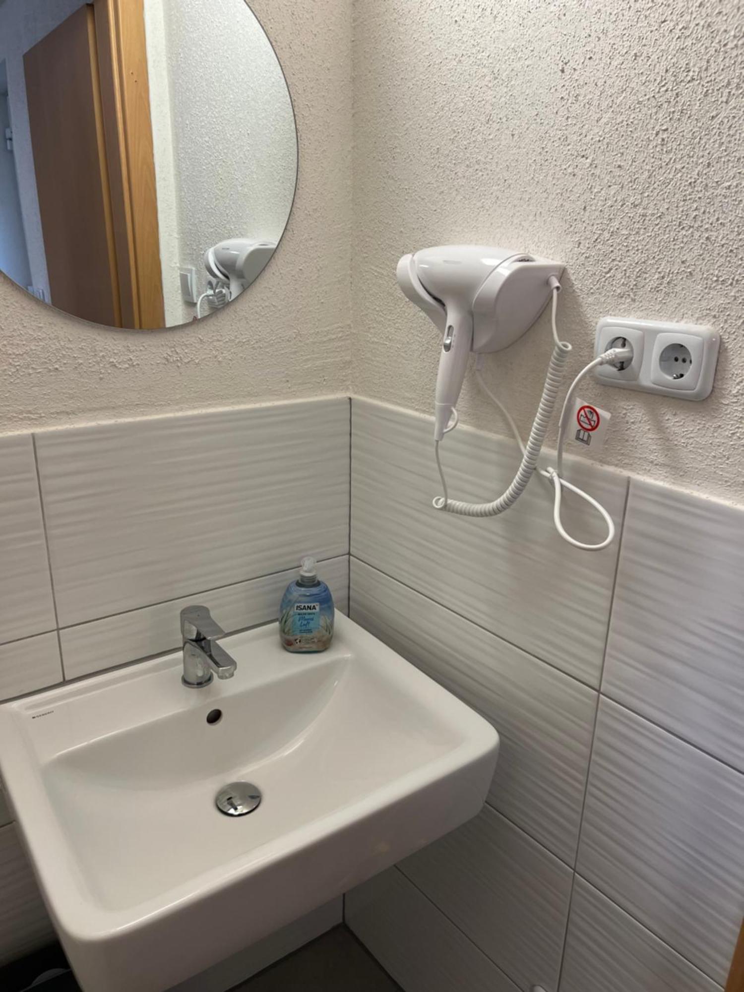 Apartments Und Zimmer Vettweiss Bagian luar foto